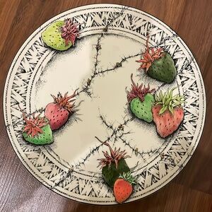 Fraises En Folie
by FAIENCERIE DE GIEN